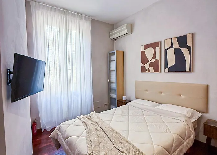 Apartment Luxury Flat- In Centre Of *