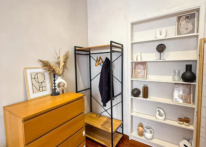 Apartment Luxury Flat- In Centre Of *